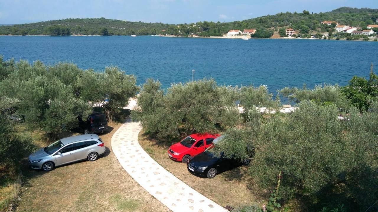 Apartments By The Sea Luka, Dugi Otok - 8182 Luka  Buitenkant foto